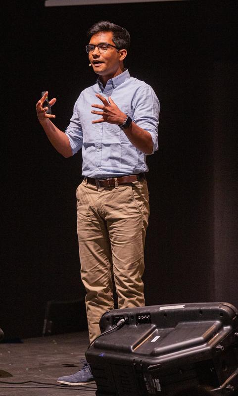 Aniruddha Dutta wins the European Science Slam Championship 2019/20.