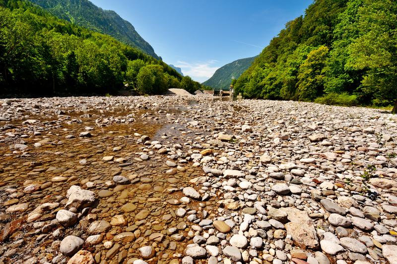 Around the globe, riverbeds are close to running dry - especially in regions in which groundwater has been extracted over many years. Photo: George – stock.adobe.com