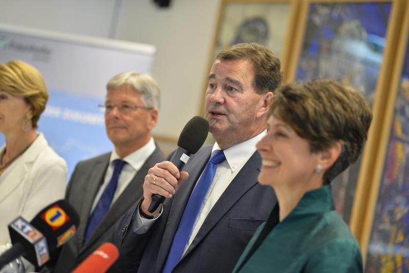vlnr: Landeshauptmann Peter Kaiser, Fraunhofer Austria Geschäftsführer Wilfried Sihn und Infineon Austria-Vorstandsvorsitzende Sabine Herlitschka.