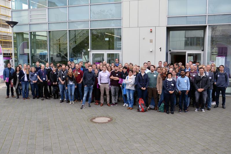 Die Teilnehmerinnen und Teilnehmer des Massenspektrometrie-Forums 2019 an der Uni Kiel. 