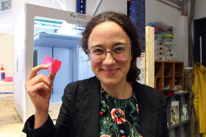 Mit dem 3-D-Drucker lässt Prof. Dr. Laura Anderle aus mathematischen Formeln konkrete Objekte entstehen. Seit Kurzem lehrt Anderle in Gelsenkirchen „Mathematik in der Informatik“.