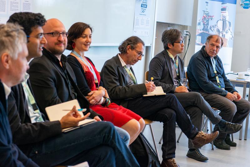 Auftakt des Projekts TransAIR mit einer international besetzten Podiumsdiskussion.