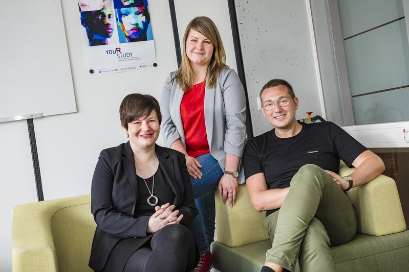 Sandra Aßmann, Katharina Mojescik und Mario Engemann (von links) vom Bochumer Institut für Erziehungswissenschaft