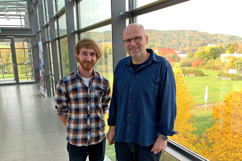 Von links: Dominik Kahl und Prof. Dr. Maik Kschischo