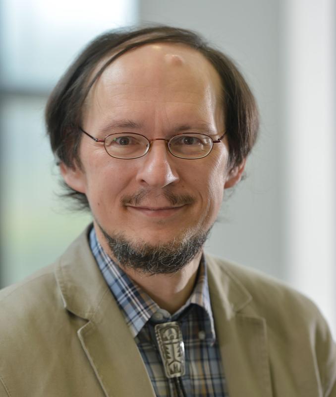 Der CITEC-Koordinator Prof. Dr. Helge Ritter spricht auf der Konferenz darüber, wie die in Bielefeld geprägte Kognitive Interaktionstechnologie die Forschung zu Künstlicher Intelligenz bereichert
