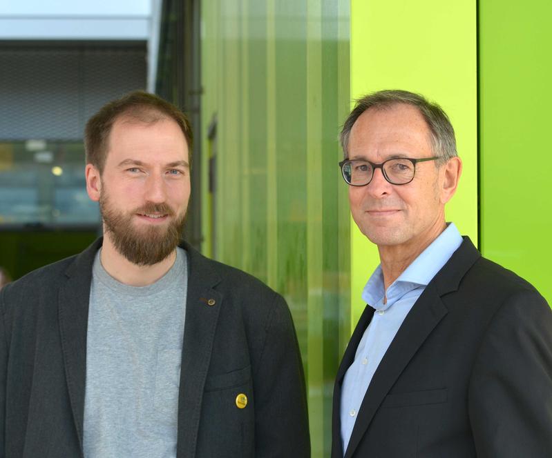 Dr. Jonas Rees (li.) und Prof. Dr. Andreas Zick (re.) vom Institut für interdisziplinäre Konflikt- und Ge-waltforschung sind zwei der Autoren der neuen Studie. 