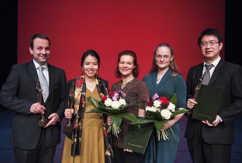 Die Preisträger der Max Grünebaum-Preisverleihung 2019 (v.li.): Dr. Thomas Giersch, Dr. Thi Mai Hoa Häßler (beide BTU) und für das Staatstheater Cottbus Nadine Tiedge, Stefanie Platzer u. Chuanru He 