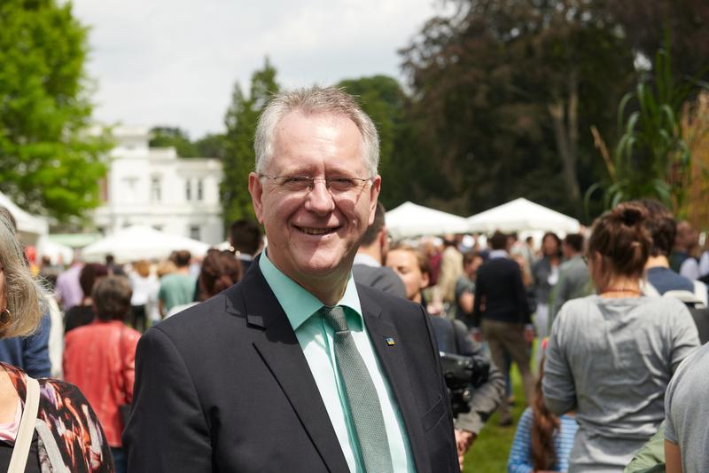 Prof. Dr. Dr. h.c. Michael Hoch, Rektor der Universität Bonn, ist Hochschulmanager des Jahres