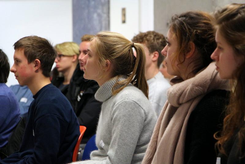 Wirtschaftsführerschein für Schülerinnen und Schüler an der HWR Berlin