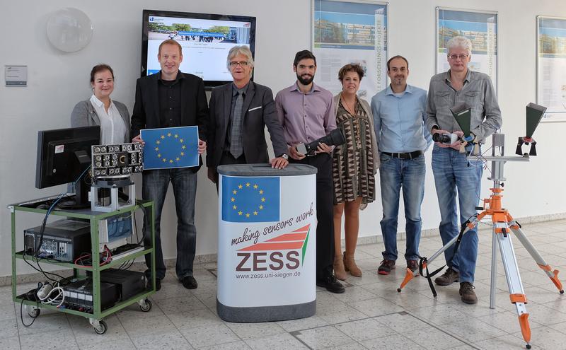 Katharina Haut (ZESS), Peter Stolpp (Research Support Office), Prof. Dr. Otmar Loffeld, Dr. Miguel Heredia Conde, Silvia Niet-Wunram, Dr. Holger Nies, Arne Stadermann (all ZESS).