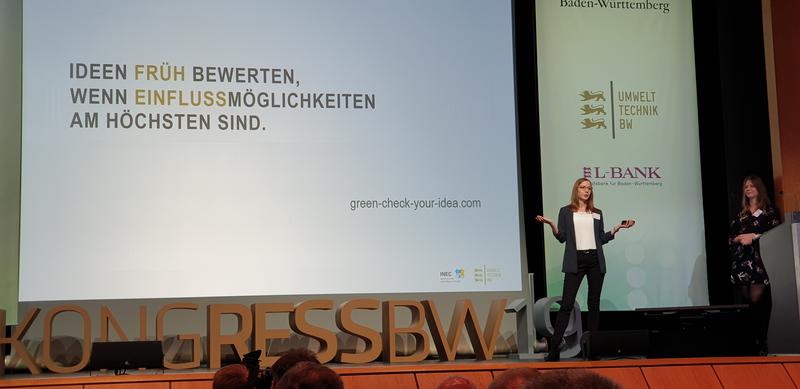 Die ehemalige Pforzheimer Studentin und jetzige INEC-Mitarbeiterin Anika Reischl präsentierte das neue Online-Tool auf dem diesjährigen Ressourceneffizienz-Kongresses in Stuttgart