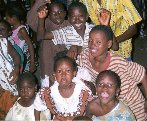Bis zu 200 Kinder können in der Schule im westafrikanischen Kindia wohnortnah unterrichtet werden.