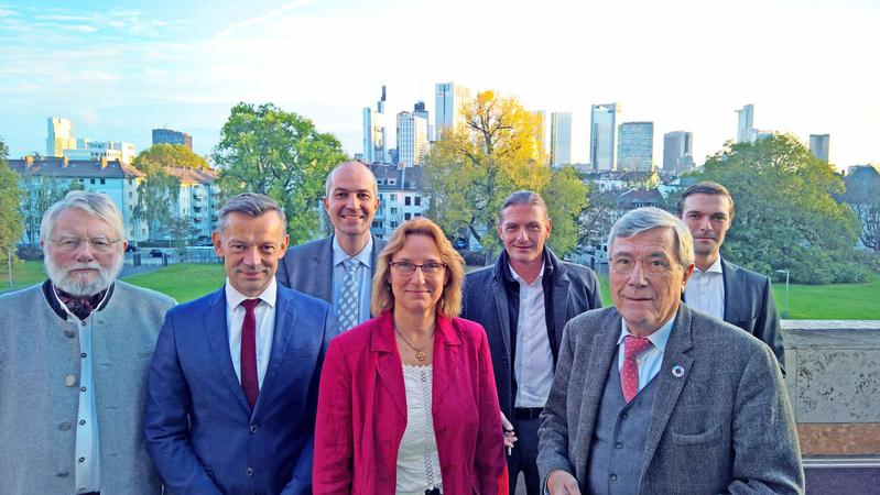 Die Referenten der Tagung in Frankfurt, (3. von re. Professor Dr. Bolsinger (FHWS) 