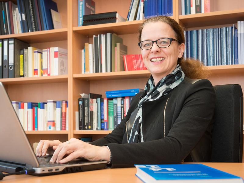 Prof. Dr. Isabel Schnabel vom Institut für Finanzmarktökonomie & Statistik der Universität Bonn ist Mitglied des Sachverständigenrats zur Begutachtung der gesamtwirtschaftlichen Entwicklung. 