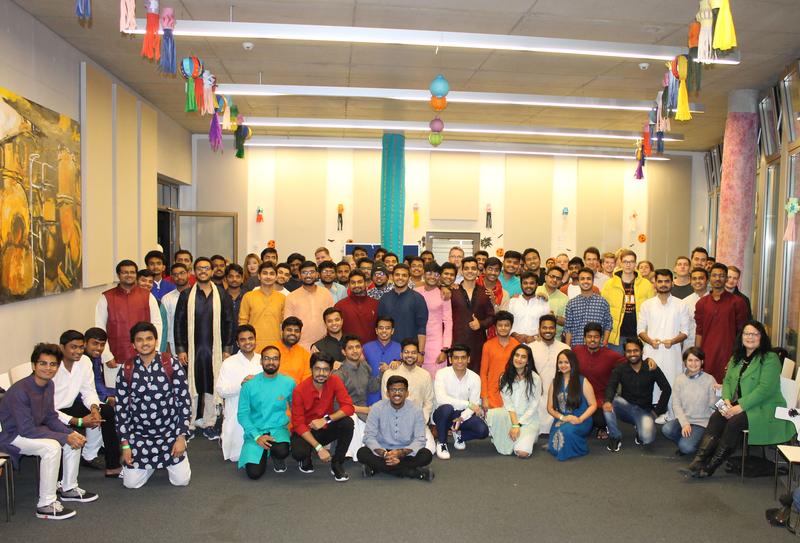 Rund 200 Studierende aus vielen verschiedenen Kulturen feierten gemeinsam.