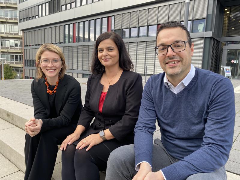 v. l. Prof. Dr. Beate Flath, Prof. Dr. Nancy Wünderlich und Prof. Dr. Dennis Kundisch von der Universität Paderbor