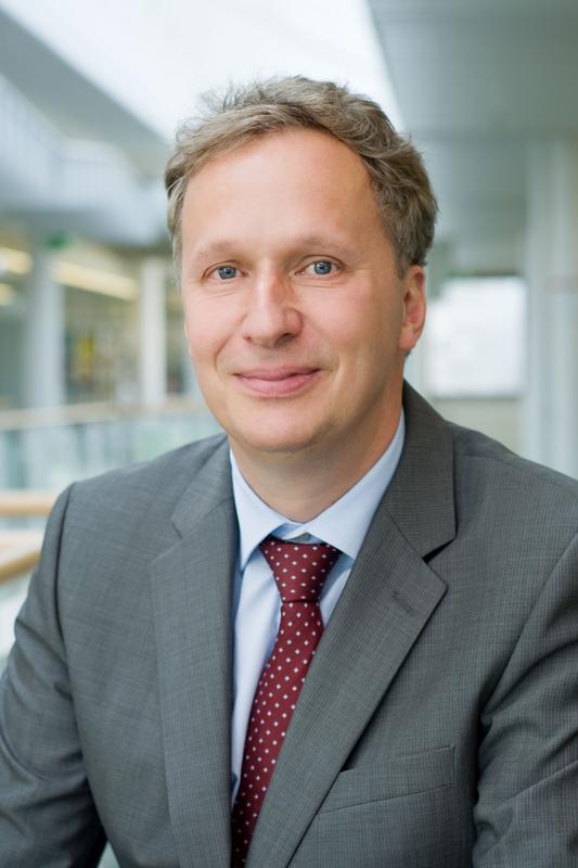 Prof. Bernd Waas