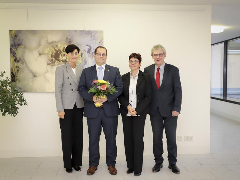 v. l. Frau Prof. Rohr, Vorsitzende des Hochschulrates, Prof. Kratzsch, Frau Hollstein, Kanzlerin und Wahlleiterin, Prof. Albrecht, Rektor