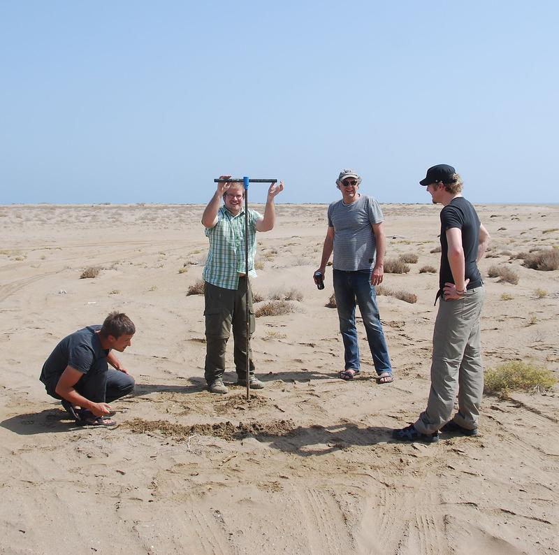 During sampling (from the left): Christoph Grützner (University of Jena); Benjamin Koster, Klaus Reicherter and Sascha Schneiderwind (all University of Aachen). 