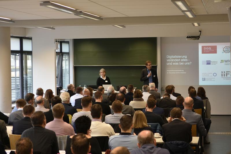 Prof. Dr. Bert Leyendecker vom Fachbereich Wirtschaftswissenschaften der Hochschule Koblenz und DGQ-Regionalkreisleiterin Sabine Pehl leiteten die Tagung gemeinsam.