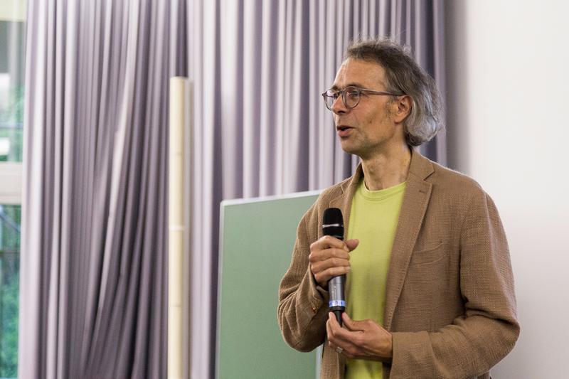 Prof. Dr. Gernot Akemann organisiert den  15. Brunel-Bielefeld-Workshop.