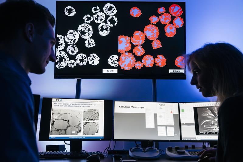 Erforschung intelligenter Werkstoffe mittels Künstlicher Intelligenz an der Hochschule Aalen: