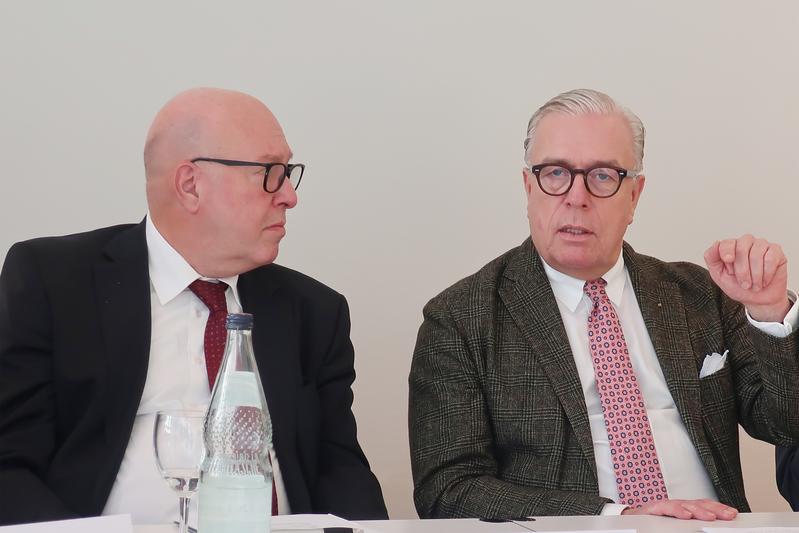 Eine bessere Allokation fordern Dr. Klaus Reinhardt, Präsident der Bundesärztekammer (rechts im Bild), und Prof. Dr. Dr. Diethelm Tschöpe, Vorsitzender der Stiftung DHD (links im Bild)      