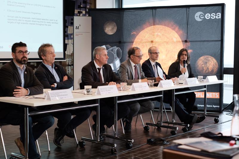 The press conference of the University of Bern, with participants from the University of Geneva, the SERI and ESA