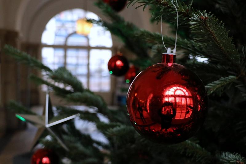 Der Chor der HWR Berlin lädt am 17. Dezember 2019 um 19 Uhr am Campus Schöneberg zum öffentlichen Weihnachtskonzert. 