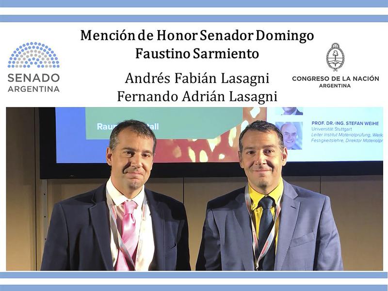 Die Zwillingsbrüder Andrés (rechts) und Fernando (links) Lasagni wurden für ihre Leistungen im Ingenieurwesen vom argentinischen Staat ausgezeichnet.