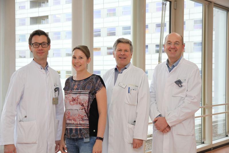 Dr. Raphael Koch, Dr. Sarah Torke, Prof. Dr. Lorenz Trümper (Direktor Klinik für Hämatologie und Medizinische Onkologie), Prof. Dr. Gerald Wulf, Klinik für Hämatologie und  Medizinische Onkologie UMG