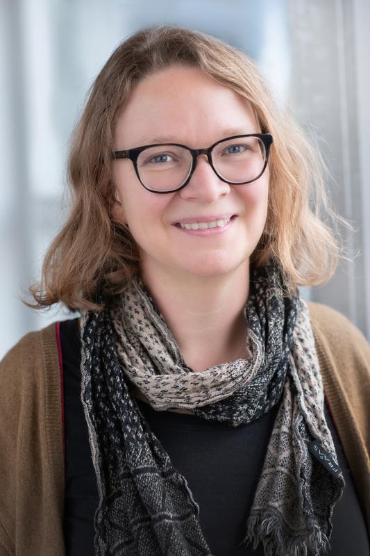 Lena Wilfert ist seit 2018 Professorin für funktionale Biodiversität am Institut für Evolutionsökologie und Naturschutzgenomik der Universität Ulm
