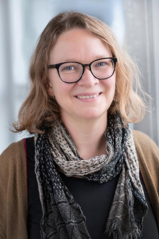 Lena Wilfert ist seit 2018 Professorin für funktionale Biodiversität am Institut für Evolutionsökologie und Naturschutzgenomik der Universität Ulm