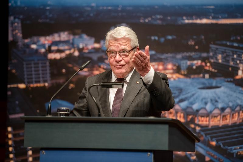Joachim Gauck hat bereits im November 2019 das Publikum an der RUB für sich eingenommen. Im Januar 2020 führt er seine Gedanken weiter aus.