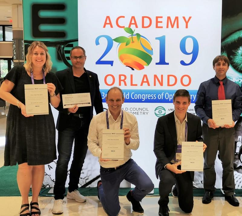 Preisverleihung auf der American Academy Tagung in Orlando, v. l.: Dr. Carolina Kunnen, Ralph Bachmann, VDCO Vize-Vorsitzender, Prof. Wolfgang Sickenberger, Sebastian Marx, Dr. Andrew Pucker 