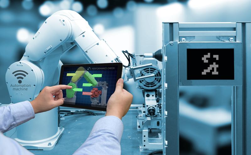 Intelligente Betriebsüberwachung von Maschinen – nur eine von unzähligen Möglichkei-ten, die die digitale Transformation Unternehmen bietet.