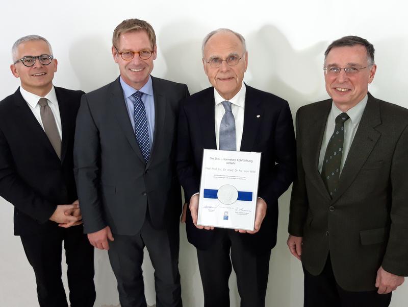 v. l.: Dr. Stefan Zimmer (Vizepräsident), Prof. Dr. med. Christian Gerloff (stellv. Vorstandsvorsitzender), Prof. Klaus von Wild, Prof. Dr. Joachim Breuer (Vorstandsvorsitzender)