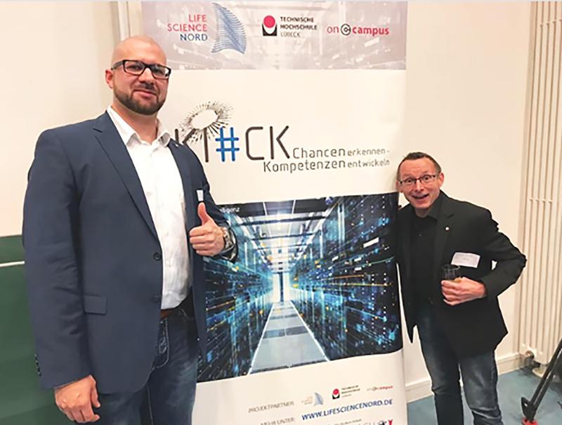 Sven Poka, oncampus GmbH, (links) und Andreas Wittke, ILD TH Lübeck zur Präsentation auf der KI-Konferenz in Kiel