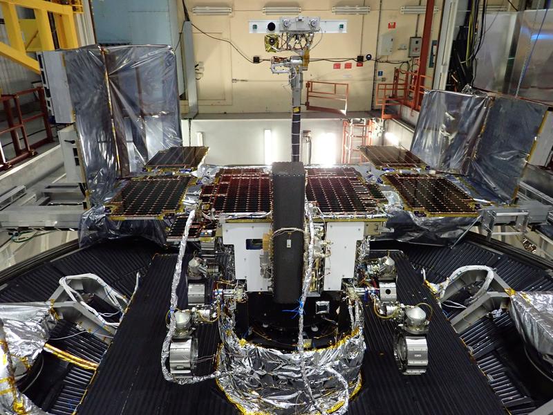 Der ExoMars Rovers mit dem MOMA-Laser wurde bei Airbus in Toulouse erfolgreich Thermal-Vakuum-Tests ausgesetzt.