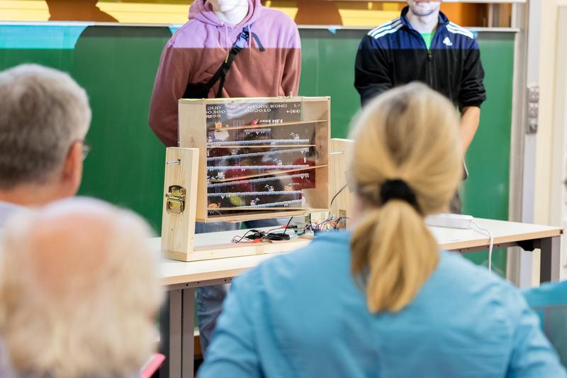 Auch der „Donkey Kong Flipper“ ging an der Hochschule ins Rennen.