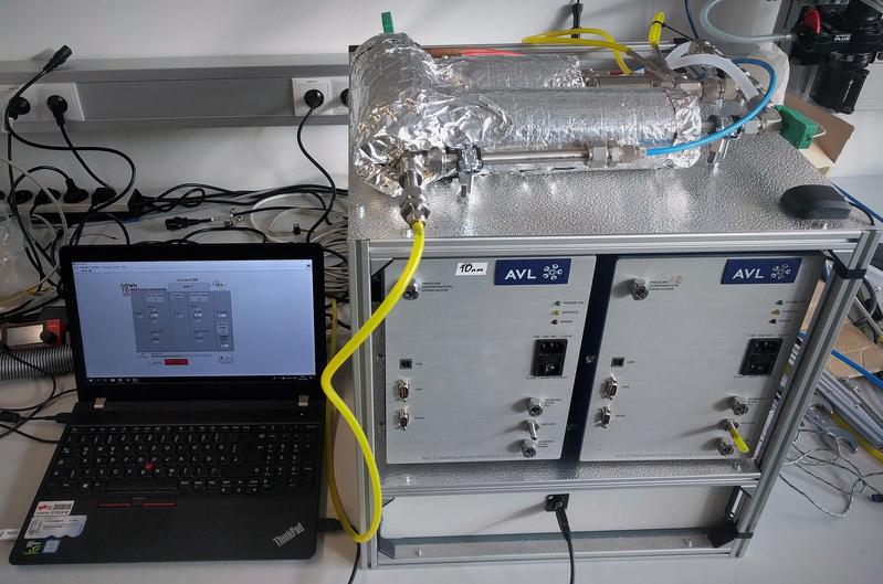 The measuring device can help automotive manufacturers reduce vehicle emissions by developing new combustion engines or by exhaust after-treatment. 