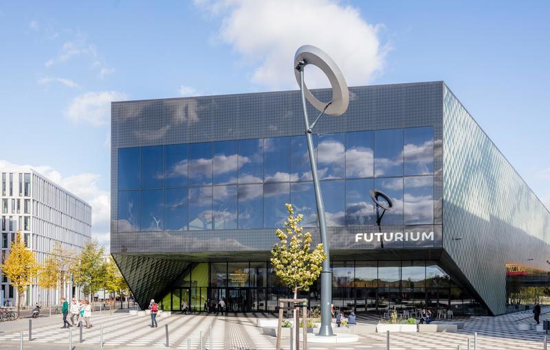 Die DAM stellt sich im FUTURIUM - Haus der Zukünfte in Berlin vor.