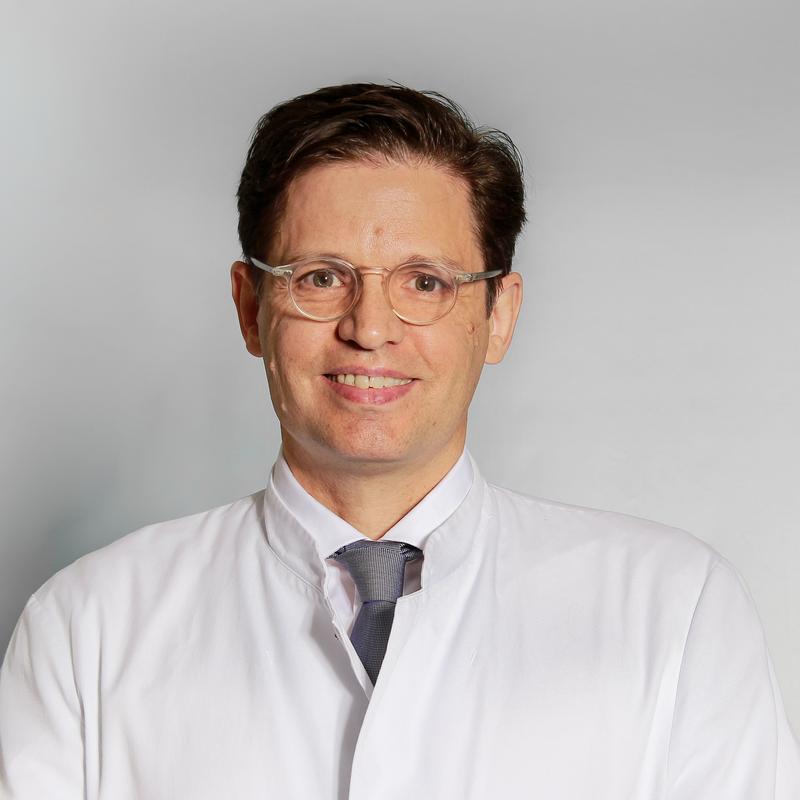 Prof. Dr. Boulos Asfour, Vorstandsmitglied der Deutschen Gesellschaft für Thorax-, Herz- und Gefäßchirurgie e.V. (DGTHG)