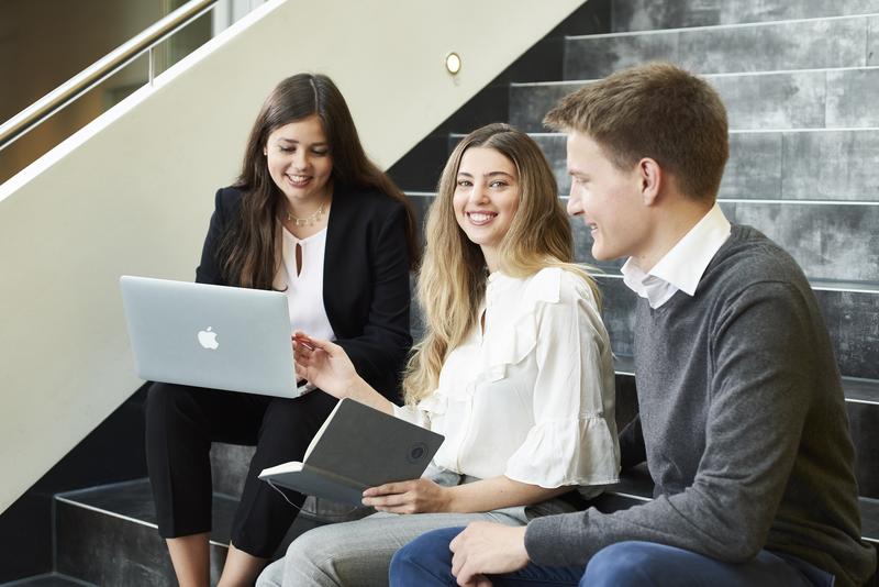 Bachelor Studierende der KLU