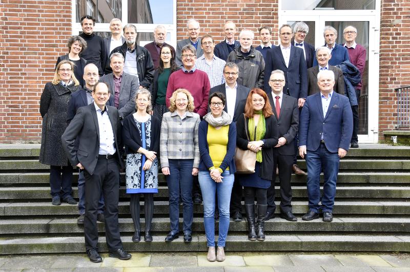 Über 30 Wissenschaftlerinnen und Wissenschaftler aus ganz Deutschland diskutierten in Kiel zur Zukunft der hochintensiven Röntgenstrahlung im Rahmen des Komitees zur Synchrotronstrahlung KFS