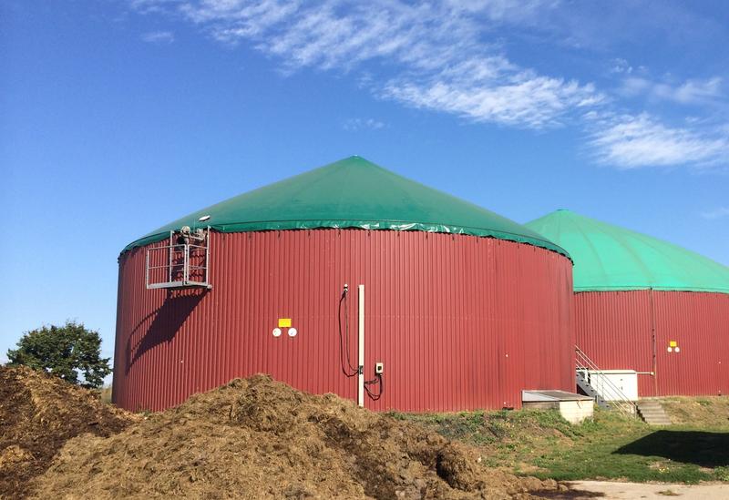 Biogasanlage. Mit der zusätzlichen Produktion von Wasserstoff soll sich künftig deren Wirkungsgrad erhöhen. 