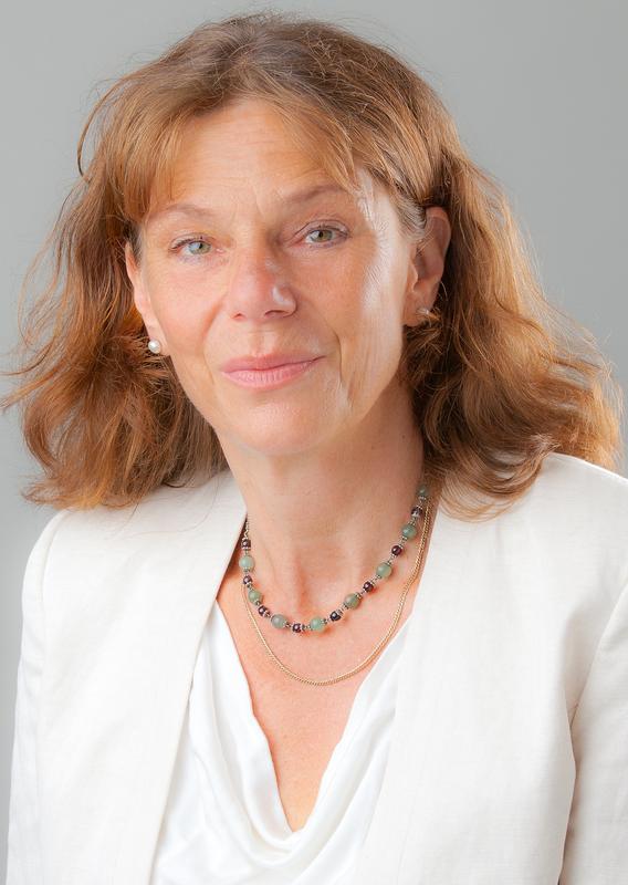 Frau Professorin Dr. Denise Hilfiker-Kleiner