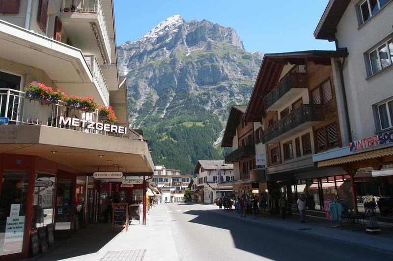 Das Forschungsteam identifizierte 68 Soziale Innovationen, die in den vergangenen Jahren im Berner Oberland entstanden sind. Im Bild: Das Zentrum von Grindelwald.