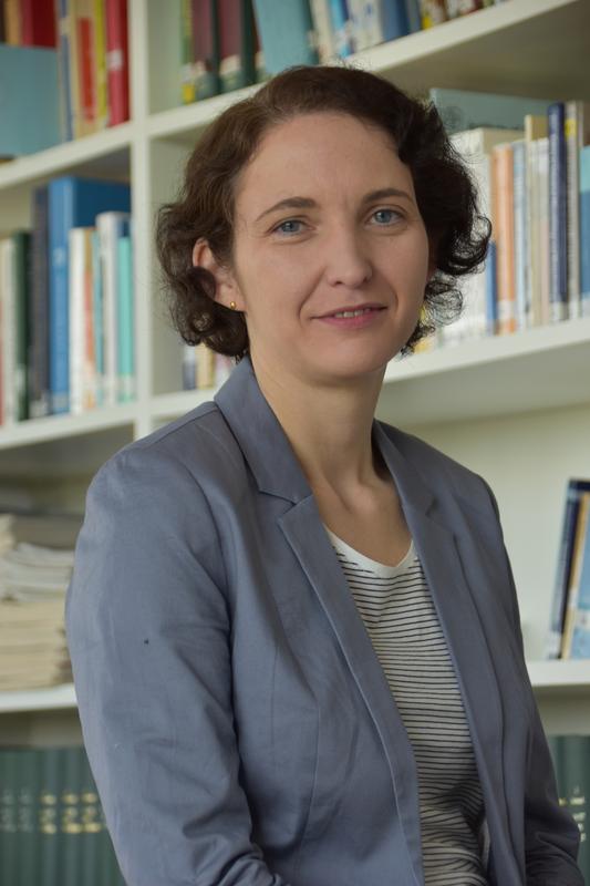 Prof. Dr. Yvonne Mast