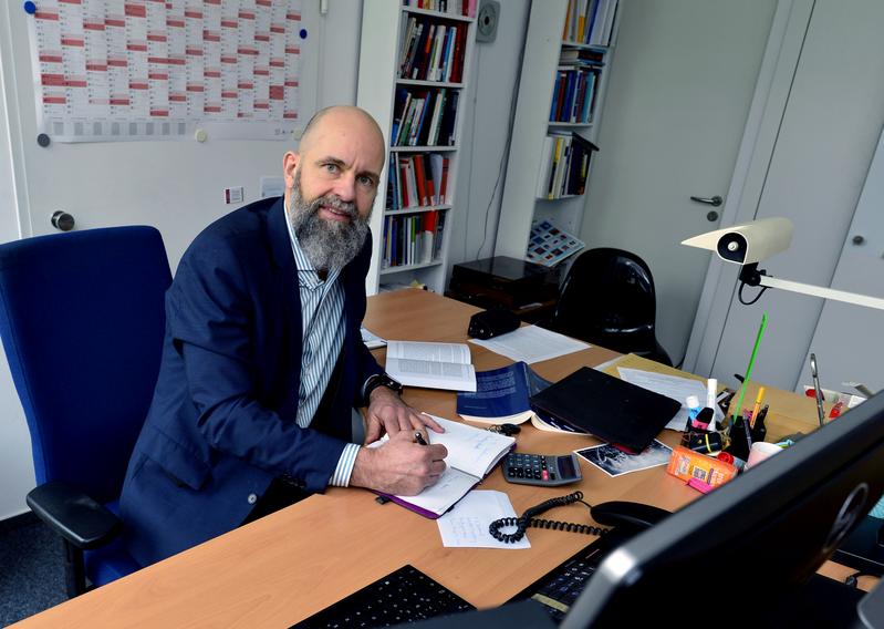 Dr. Stefan Gärtner ist neuer geschäftsführender Direktor am Institut Arbeit und Technik. 